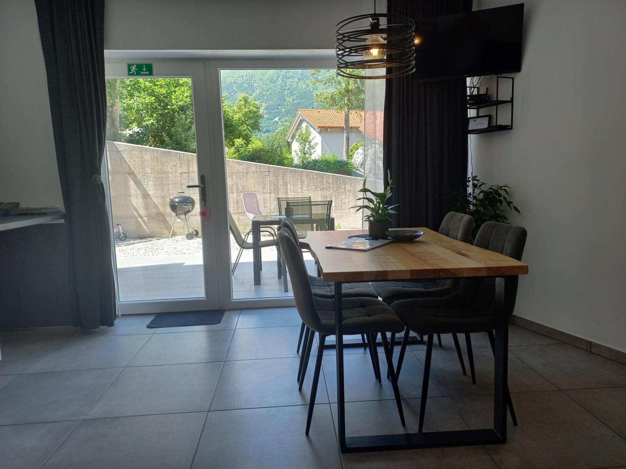 Apartamento Hisa Za Gradom Kobarid Exterior foto