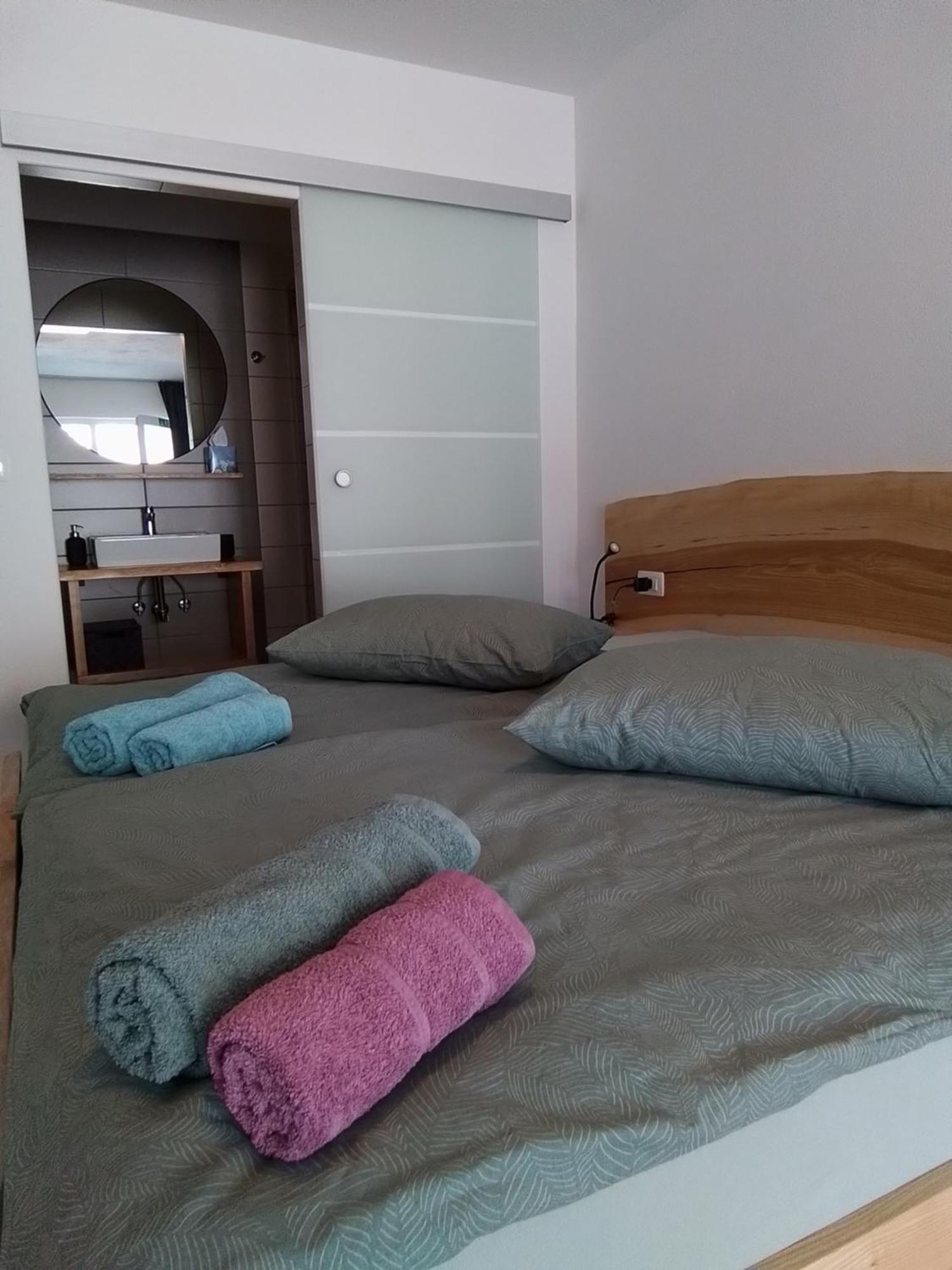 Apartamento Hisa Za Gradom Kobarid Exterior foto
