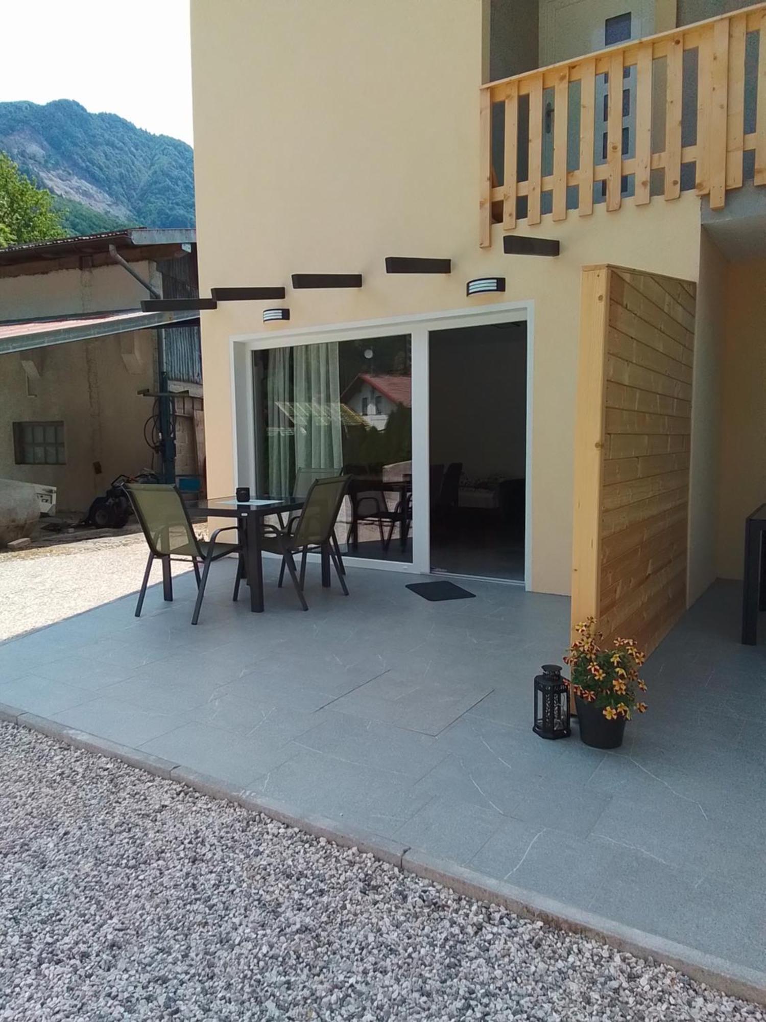 Apartamento Hisa Za Gradom Kobarid Exterior foto